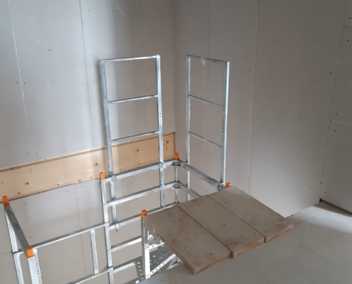 bautreppemieten - 2 Geschosse Bautreppe mit Steg - 2