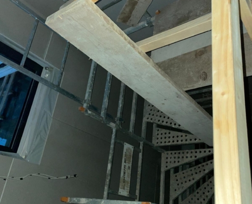 bautreppemieten - 2 Geschosse Bautreppe mit Stegbau - 3